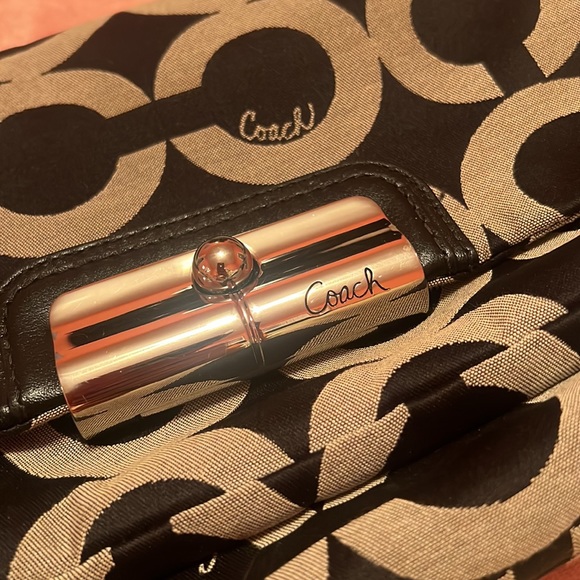 Coach Signature Logo Fabric purse - Picture 2 of 13